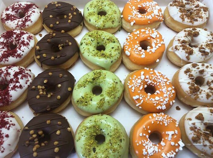 Trendy mini donut box 2021 - zakelijke donuts - JJ Donuts
