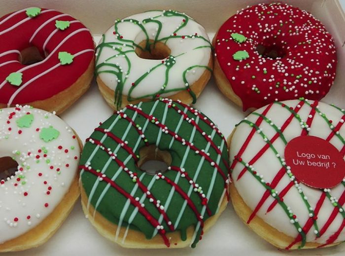 Kerst Donut box met eigen logo foto 1 - JJ Donuts