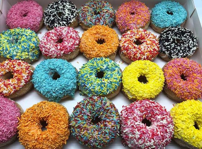 Gekleurde Hagel Mini Donut box - JJ Donuts